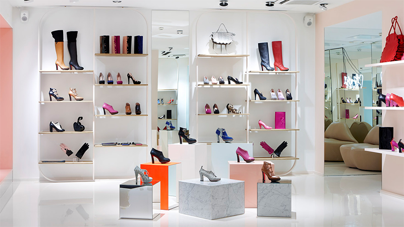 modern-shoes-store-interior-idea-elegant-cheerful1.png